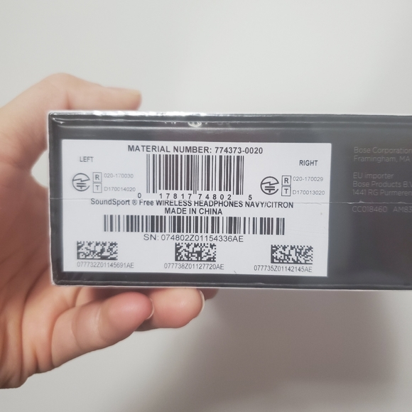 Brand New Bose Soundsport Free Wireless Buds - Picture 4 of 6